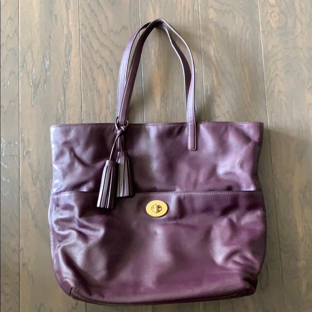 • COACH • Handbag